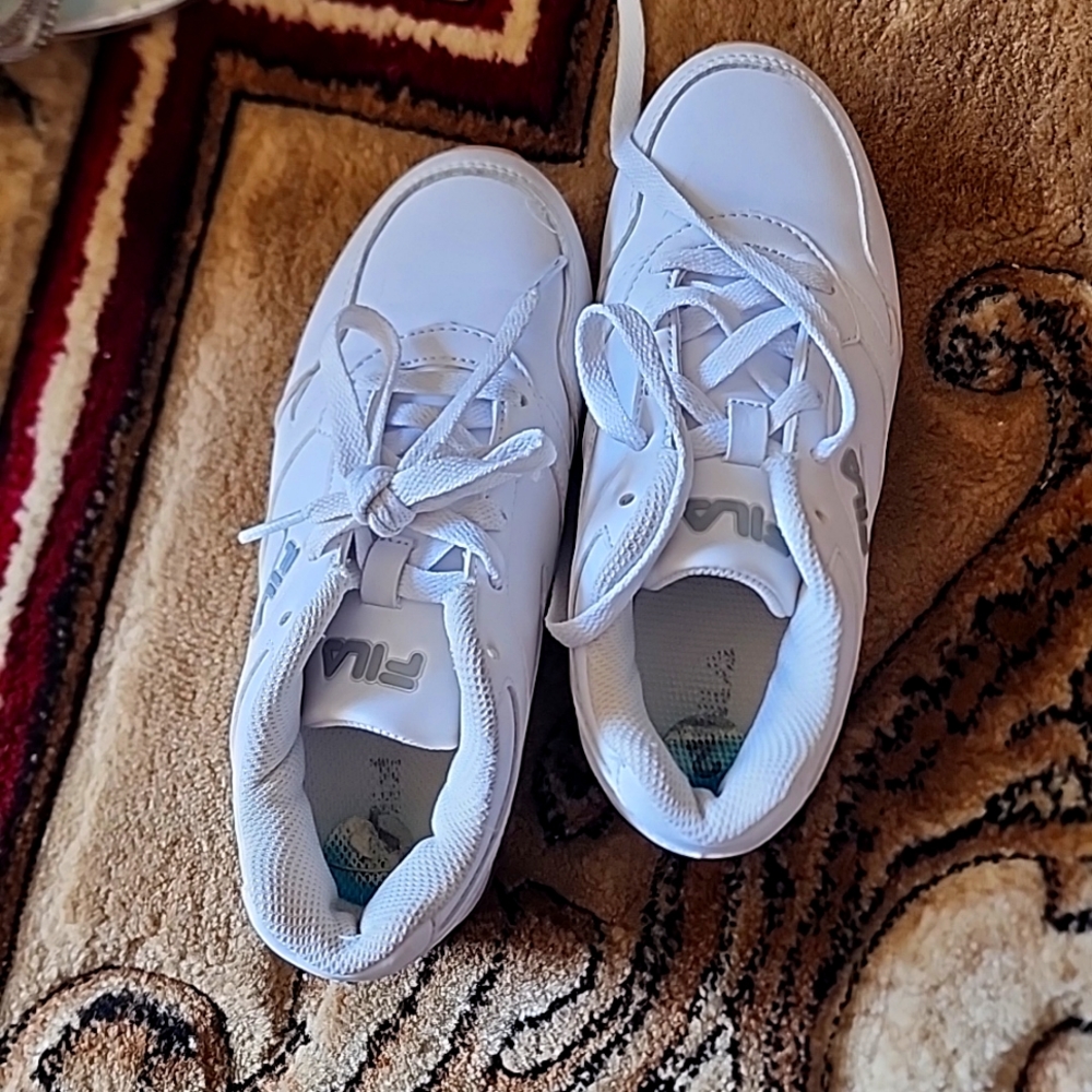 Girl's Gym Shoes